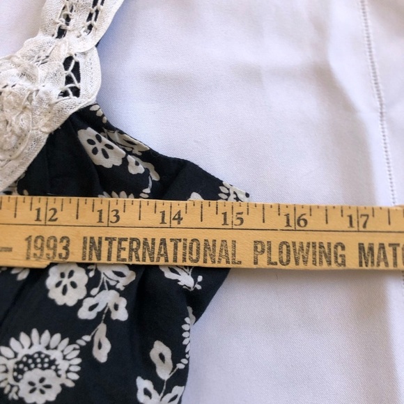 Navy and White Floral Dress with Lace Accents - Picture 7 of 16